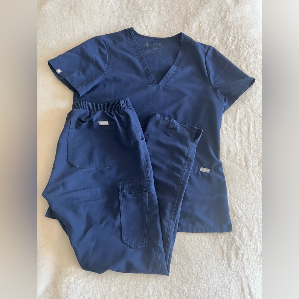 Figs Scrubs Size Small in Navy